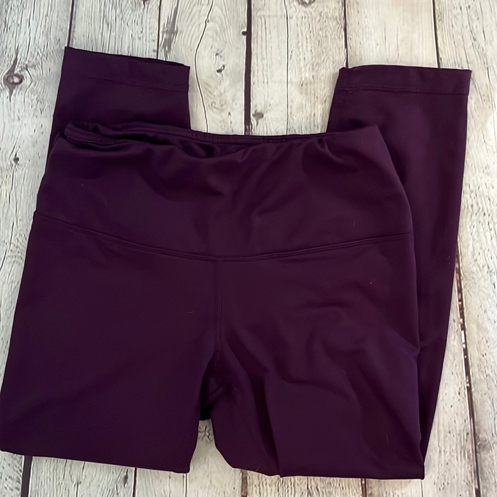 Velocity Purple Cropped Workout Leggings